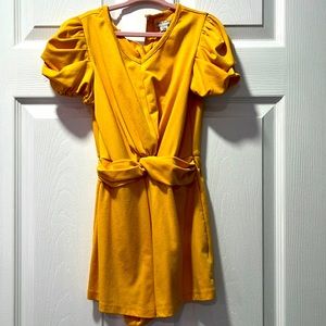 Habitual Kid size 7/8 short sleeve yellow romper